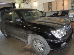 Toyota Land Cruiser 100